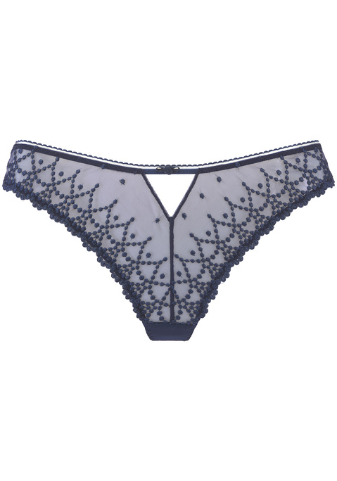 Bild: String von LASCANA: Aus leicht transparenter, elasticher Stickereispitze. Mit Baumwollzwickel.