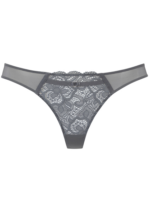 Bild: String von LASCANA: Verführerischer String mit dekorativem Band sowie Accessoires. Aus floraler Spitze und feinem Mesh in transparenter Optik. Mit sexy Cut-Out und Ringaccessoire in der hinteren Mitte. Passende BHs aus der gleichen Serie erhältlich. Mit Liebe & Leidenschaft in Hamburg kreiert. Aus