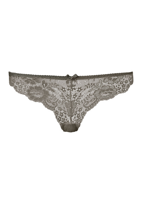 Bild: String von LASCANA: Verspielter String von Lascana aus foraler Spitze. Kleine Zierschleife in der Mitte vorn. Baumwollzwickel für viel Tragekomfort. Weiche, elastische Qualität.