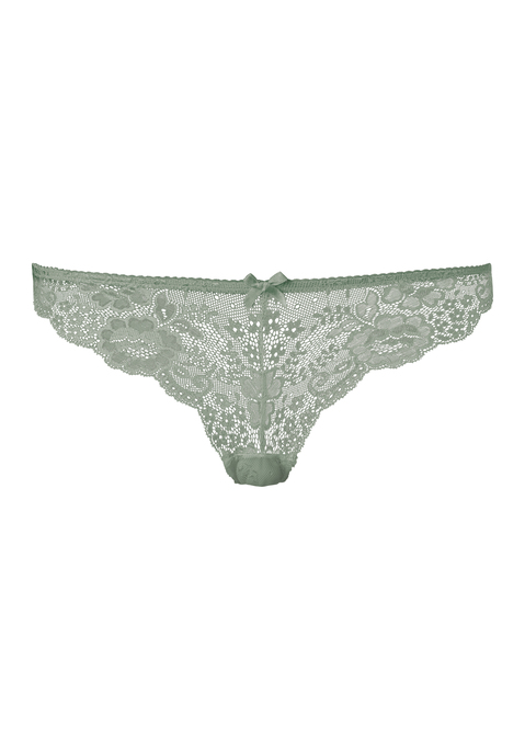 Bild: String von LASCANA: Verspielter String von Lascana aus foraler Spitze. Kleine Zierschleife in der Mitte vorn. Baumwollzwickel für viel Tragekomfort. Weiche, elastische Qualität.