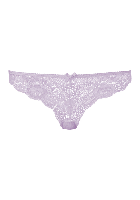 Bild: String von LASCANA: Verspielter String von Lascana aus foraler Spitze. Kleine Zierschleife in der Mitte vorn. Baumwollzwickel für viel Tragekomfort. Weiche, elastische Qualität.