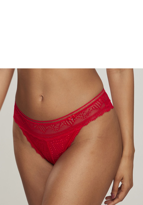 Bild: String von LASCANA: Femininer String mit feiner Zierschleife in der vorderen Mitte. Rundherum überzogen mit anteilig recycelter Spitze in blumiger Optik. Mit eingearbeitetem Baumwollzwickel. Passende BH's aus der gleichen Serie erhältlich. Mit Liebe & Leidenschaft in Hamburg kreiert. Spitze aus 56% Polyamid recycelt, 27% Polyamid, 17% Elasthan, Microtouchmaterial aus 83% recyceltem Polyamid
