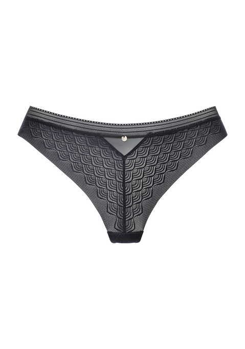 Bild: String von LASCANA: Modischer String mit kleinem Metallaccessoire vorne mittig. Aus Spitze in moderner Optik mit extraflachen Kanten. Mit eingearbeitetem Baumwollzwickel. Passende BHs aus der gleichen Serie erhältlich. Mit Liebe & Leidenschaft in Hamburg kreiert. Aus 81% Polyamid, 19% Elasthan.