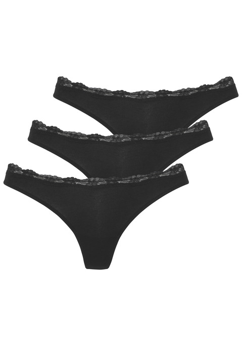 Bild: String von LASCANA: Lascana Strings im 3er-Pack. Mit zarter Spitze am Taillenbündchen. Flache Einfassungen an den Beinausschnitten. Aus weicher Baumwoll-Stretch-Qualität.