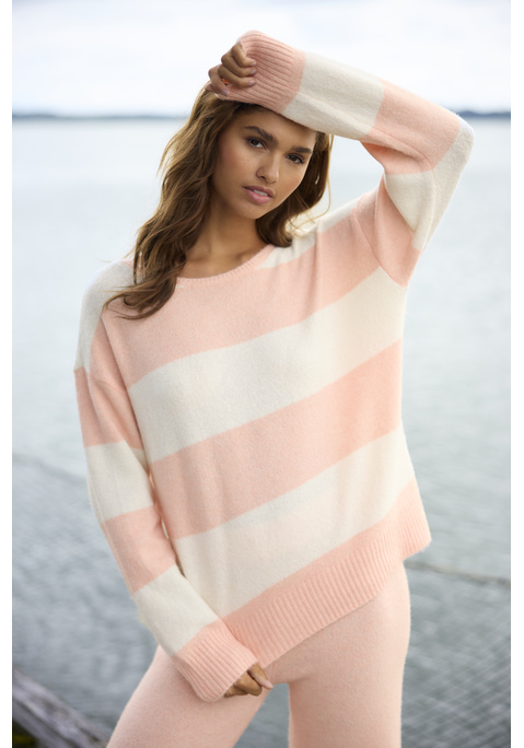 Bild: Sweater von LASCANA: Strickpullover von Lascana mit Rundhalsausschnitt, gerippten Bündchen und Saum sowie klassischem Streifenmuster. Kuschelig weiche Strickqualität.