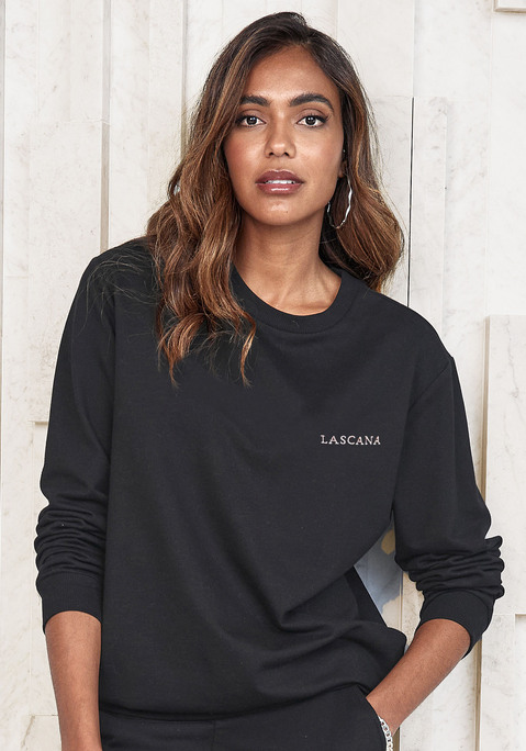 Bild: Sweatshirt von LASCANA: Klassisches Sweatshirt von Lascana. Große Logostickerei mit Farbverlauf. Langarm, überschnitten. Runder Halsausschnitt. Rippbündchen an Saum und Ärmelenden. Passt perfekt zu gemütlicher Homewear. Bequemes Material in Sweatqualität.