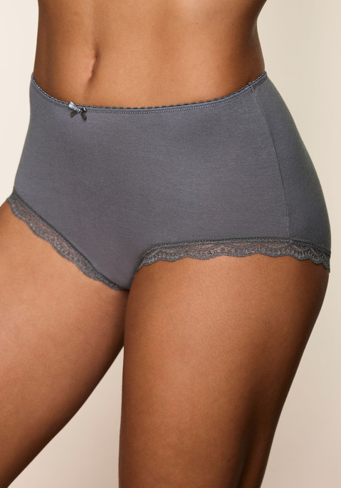 Bild: Taillenslip von LASCANA: Toller Taillenslip von Lascana im 5er-Pack. Bündchen mit Mäusezähnchenkante und kleiner Zierschleife vorn. Zarte Spitze am Beinausschnitt. Sitzt in der Taille. Mit schöner Aufbewahrungsbox. Weiche Baumwoll-Stretch-Qualität.