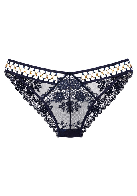 Bild: Tanga von LASCANA: Verführerischer Tanga mit Cut-Outs und dekorativen Ringen am Bund. Aus dezent transparenter, blumiger Spitze. Mit eingearbeitetem Baumwollzwickel. Passende BHs aus der gleichen Serie erhältlich. Mit Liebe & Leidenschaft in Hamburg kreiert. Aus 85% Polyamid, 15% Elasthan.