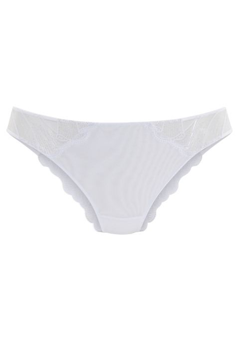 Bild: Tanga von LASCANA: Femininer Tanga mit verführerischem Cut-Out. Aus leicht schimmernder Spitze und weichem Soft-Mesh. Mit eingearbeitetem Baumwollzwickel. Passender BH aus der gleichen Serie erhältlich. Mit Liebe & Leidenschaft in Hamburg kreiert. Aus 65% Polyamid, 32% Polyester, 3% Elasthan.