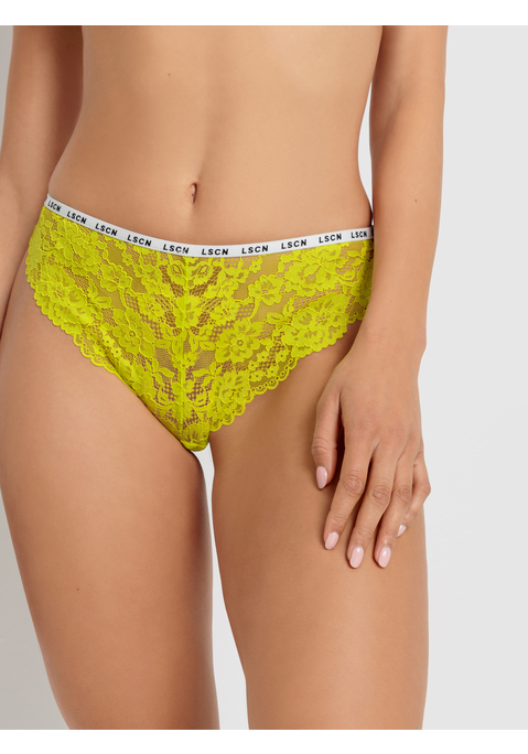 Bild: Brasilslip von LSCN by LASCANA: Verführerischer Brasilslip von LSCN by Lascana aus floral gemusterter Spitze. Schmales Logobündchen mit Logodruck. Hoher Beinausschnitt. Angenehm weiche, elastische Qualität.