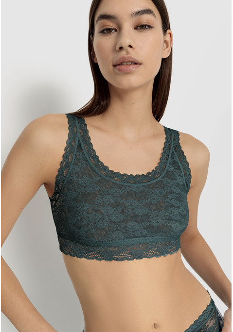 Bild: Bustier von LSCN by LASCANA: Sportliches Bustier von LSCN by Lascana mit floral gemusterter Spitze. Mesh-Futter vorn. Leichter Halt. Vielseitig kombinierbar. Weiche, elastische Qualität.