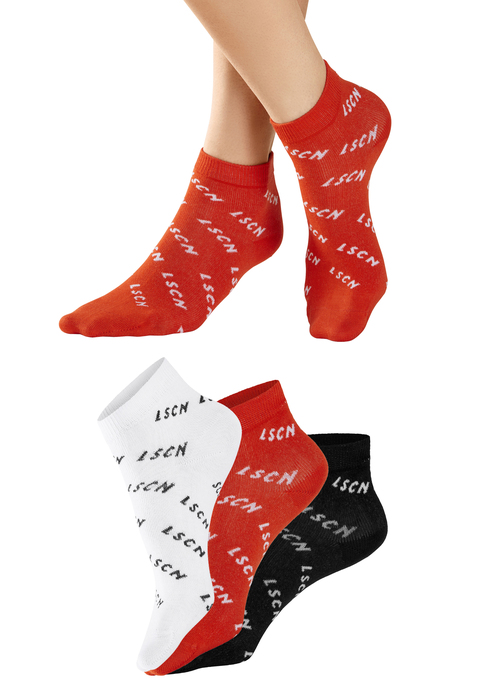 Bild: Kurzsocken von LSCN by LASCANA: Sportive Kurzsocken in Markenqualität von LSCN by Lascana. Praktischer 3er-Pack. Druckfreies Rippbündchen. Mit Logo-Schriftzug. Für Sport und Freizeit. In weicher und atmungsaktiver Baumwollqualität.