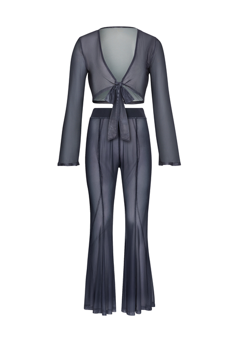 Bild: Strandset: Shirt und Hose von LSCN by LASCANA: Aufregendes, semitransparentes Set aus Shirt und Hose von LSCN by Lascana. Bauchfreies Langarmshirt zum Knoten vorn. Schlupfhose mit Gummizug und ausgestelltem Bein. Elastische Meshware.