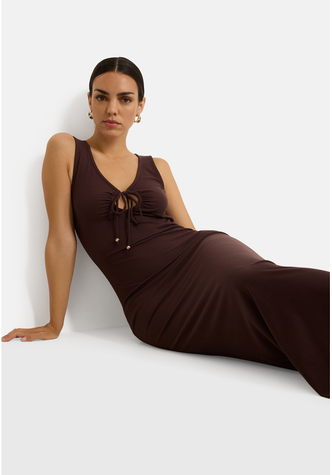 Bild: Maxikleid von LSCN by LASCANA: Unifarbenes ärmelloses Maxikleid von LSCN by Lascana. V-Ausschnitt mit rundem Cut-out-Detail. Bindeband mit Zierperlen vorn am Ausschnitt. Kleiner Seitenschlitz im Rockteil. Sehr figurbetont. Weiche, elastische Rippware.