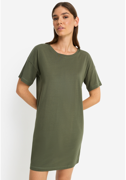 Bild: Nachthemd von LSCN by LASCANA: Bigshirt von LSCN by Lascana. Kleiner Front-, großer Rückenprint. Locker geschnitten. Mit Rundhalsausschnitt. Flatlocknähte an den Ärmeln und am Saum. Angenehm weiche Viskosemischqualität.