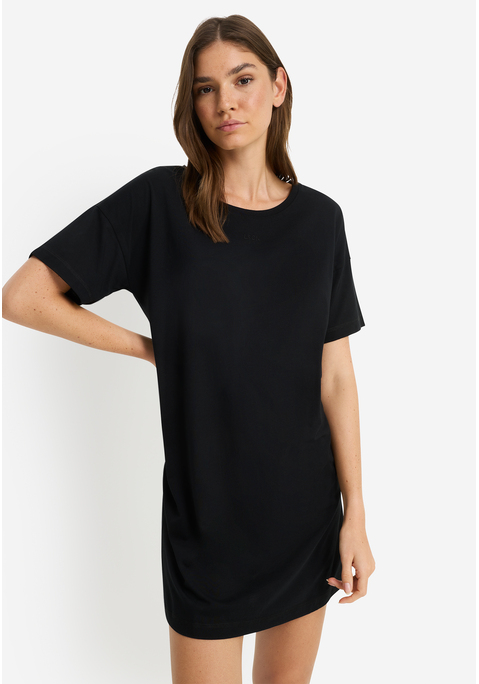 Bild: Nachthemd von LSCN by LASCANA: Bigshirt von LSCN by Lascana. Kleiner Front-, großer Rückenprint. Locker geschnitten. Mit Rundhalsausschnitt. Flatlocknähte an den Ärmeln und am Saum. Angenehm weiche Viskosemischqualität.