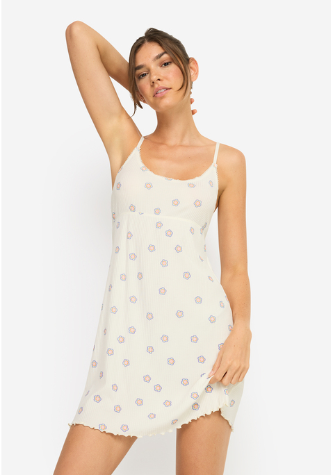 Bild: Negligé von LSCN by LASCANA: Süßes Negligé von LSCN by Lascana. Eine Häkelkante am Ausschnitt trifft auf verstellbare Spaghettiträger. Mit Unterbrustnaht und gewelltem Babylock-Abschluss am Saum. Für das perfekte Schlaferlebnis. Trageangenehme Rippware aus einem Viskosemix.