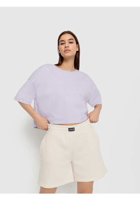 Bild: Oversize-Shirt von LSCN by LASCANA: Cropped-Boyfriendshirt von LSCN by Lascana. Flächiger Statementprint auf der Rückseite. Rundhalsausschnitt. Lässige Passform mit überschnittenen Schulternähten. Angenehmer Baumwolljersey.