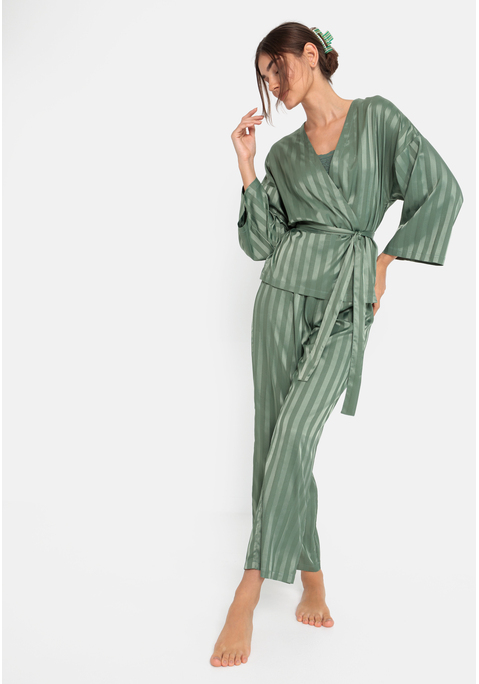 Bild: Pyjama von LSCN by LASCANA: Gestreifter Pyjama mit langer, weiter Hose. Oberteil im Kimono-Sil mit weiten 3/4 Ärmeln und losem Bindegürtel. Aus 97% Polyester, 3% Elasthan.