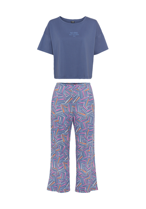 Bild: Pyjama von LSCN by LASCANA: Pyjama von LSCN by Lascana. Oberteil mit überschnittenen Schultern, Rundhalsausschnitt und kleinem Frontprint. Lange Hose mit Alloverprint und weitem Bein. Angenehme Baumwoll-Viskosequalität.