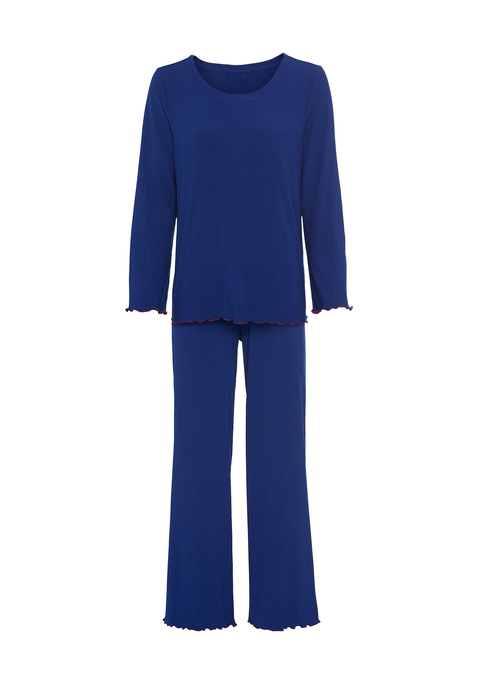 Bild: Pyjama von LSCN by LASCANA: Relaxen mit Style – der Pyjama von LSCN by Lascana ist die perfekte Kombination aus Komfort und trendigen Details. Das Langarmshirt mit Rundhalsausschnitt und legerem Fit sorgt für ein entspanntes Tragegefühl, das dich durch den ganzen Tag begleitet – oder eben durch die ganze Nacht. Die Hose mit elastischem Bund und Tunnelzug passt sich deinem Körper an und garantiert dabei maximalen Komfort. Die weiche Rippware umhüllt dich sanft, während die Kontrast-Kräsuselkanten dem Set das gewisse Etwas verleihen. Ein Set, das nicht nur bequem ist, sondern auch mit modernen Details überzeugt – der Pyjama von LSCN by Lascana.