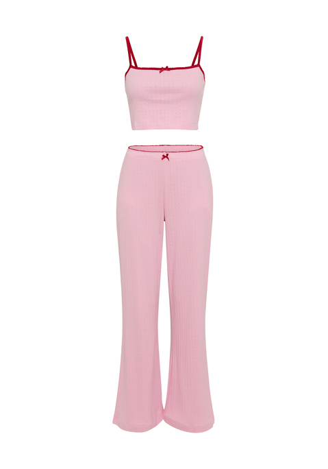 Bild: Pyjama von LSCN by LASCANA: Stylischer Pyjama von LSCN by Lascana. Top mit schmalen Trägern und kleiner Schleife am Ausschnitt. Hose mit weitem Bein und kleiner Schleife am elastischem Bund. Trageangenehme Qualität.
