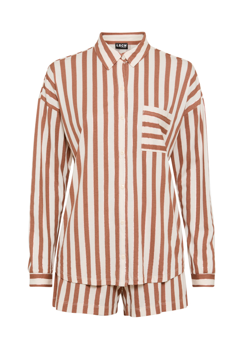 Bild: Shorty von LSCN by LASCANA: Gestreifter Long-Shorty von LSCN by Lascana. Lässiges, langärmeliges Pyjamaoberteil. Mit Blusenkragen und aufgesetzter Brusttasche. Durchgehende Knopfleiste. Shorts mit Gummizug und Front-Patch. Für gemütliche Momente. Weicher Single-Jersey.