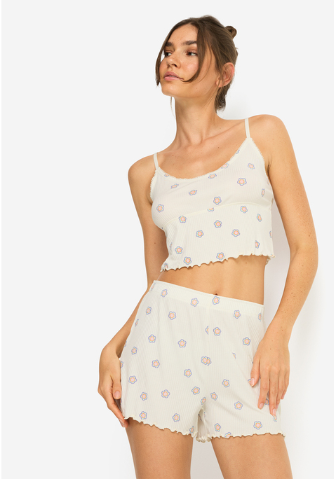 Bild: Shorty von LSCN by LASCANA: Stylischer Shorty von LSCN by Lascana. Crop-Top mit verstellbaren Spaghettiträgern und süßer Häkelkante am Ausschnitt. Mit Unterbrustnaht und gewelltem Babylock-Saum-Abschluss. Kurze Hose mit elastischem Gummibund und Babylock-Abschlüssen am Bein. Perfekt zum Relaxen und Schlafen. Angenehme Rippware aus einem Viskosemix.