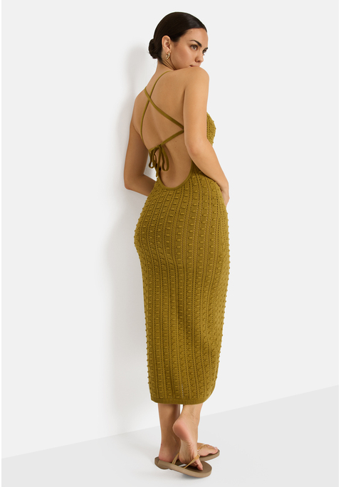 Bild: Strickkleid von LSCN by LASCANA: Modisches unifarbenes Strickkleid von LSCN by Lascana in Midilänge. Tiefer Rückenausschnitt mit gekreuzten Spaghettiträgern zum Binden. Tiefer V-Ausschnitt. Weicher, leicht transparenter Ajourstrick.