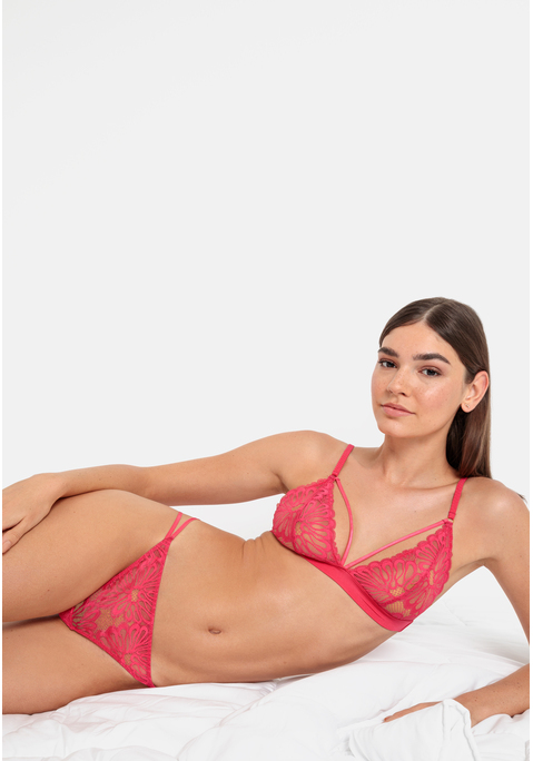 Bild: String von LSCN by LASCANA: String von LSCN by Lascana. Mit doppelten Bändern an den Seiten für einen modernen Look. Aus weicher Spitze.