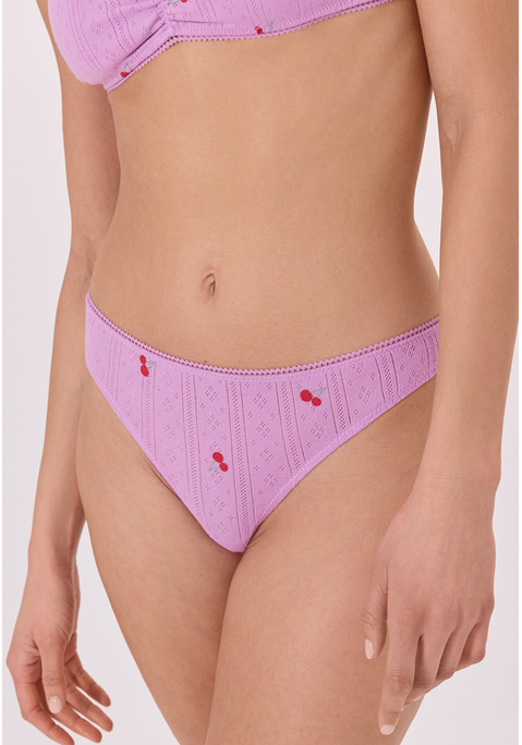 Bild: String von LSCN by LASCANA: Strings von LSCN by Lascana im praktischen 2er-Pack. Schöne Pointelle-Qualität für besonderen Tragekomfort. Angenehmer Sitz dank des elastischen Bündchens. Weiches Material aus Baumwolle.