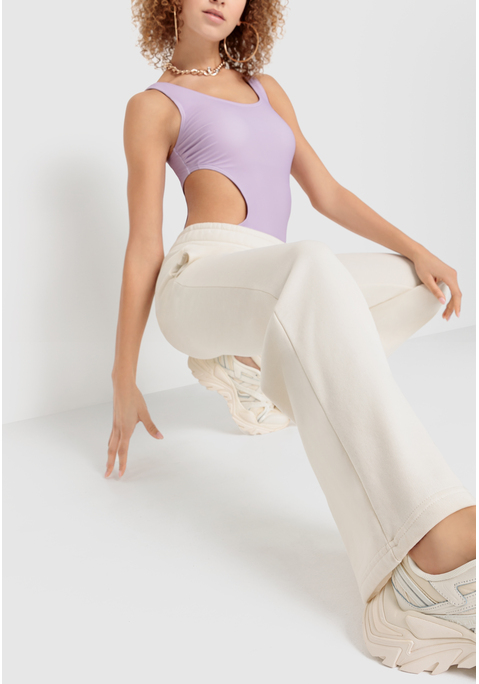 Bild: Sweatpants von LSCN by LASCANA: Sweathose von LSCN by Lascana. Elastischer Hosenbund mit Markenpatch. Bequeme Passform mit weitem Bein. Weiche Sweatware.