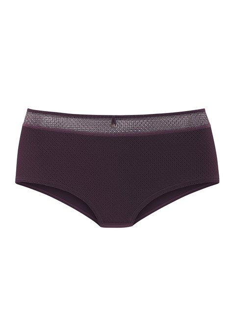 Bild: Panty von Nuance by Lascana: Elegante Panty mit hohem Bund und abdeckender Schnittform. Feine Zierschleife mit Glitzeraccessoire in der vorderen Mitte. Breiter Bund aus dezent transparentem Soft-Mesh. Mit eingearbeitetem Baumwollzwickel. Mit passendem BH aus der gleichen Serie erhältlich. Obermaterial: 85% Polyamid, 15% Elasthan.