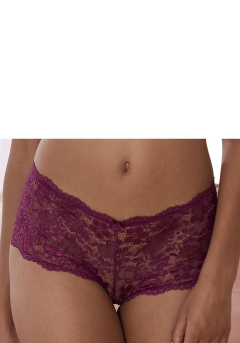 Bild: Panty von Nuance: Nuance: Panty aus Vollspitze. Mit Baumwollzwickel. Aus 90% Polyamid, 10% Elasthan.