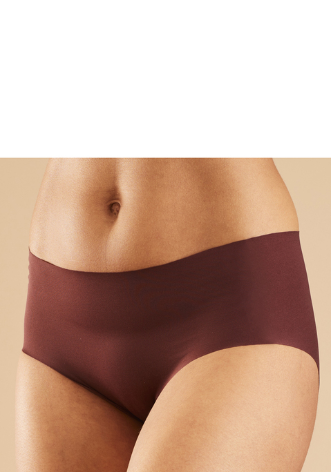 Bild: Panty von Nuance: Basic Panty mit extraflachen, geklebten Kanten. Rundherum aus samtig weichem Microtouch-Material. Seamless - ohne störende Näht. Mit eingearbeitetem Baumwollzwickel. Mit Liebe & Leidenschaft in Hamburg kreiert. Aus 67% Polyamid, 33% Elasthan