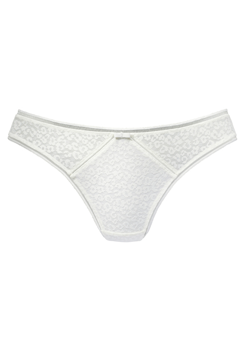Bild: String von Nuance: Verführerischer String mit feiner Zierschleife vorne mittig. Aus schöner Allover-Jacquardspitze im angesagten Leo-Look. Mit modischer Zierkante. Mit eingearbeitetem Baumwollzwickel. Passender BH aus der gleichen Serie erhältlich. Aus 89% Polyamid, 11% Elasthan.
