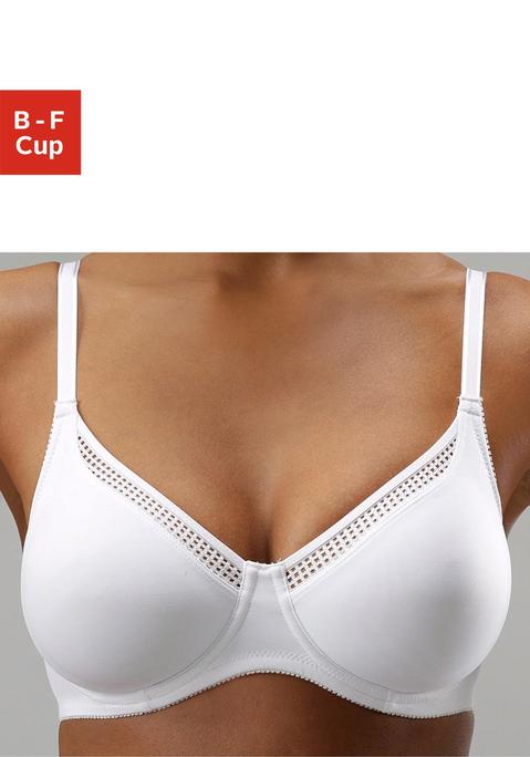 Bild: T-Shirt-BH von Nuance: Sportiver Bügel-BH aus seidiger Microfaser. Die nahtlos vorgeformten Cups sind ohne Wattierung gearbeitet. Angenehm leichtes und atmungsaktives Microfasermaterial (Tactel). Mit Bügel. Mit Liebe & Leidenschaft in Hamburg kreiert.  BHs sind nicht trocknergeeignet, da die Versteller und Ringe durch die Hitze beschädigt werden und brechen. Obermaterial: 82% Polyamid TACTEL®, 18% Elasthan LYCRA®.
