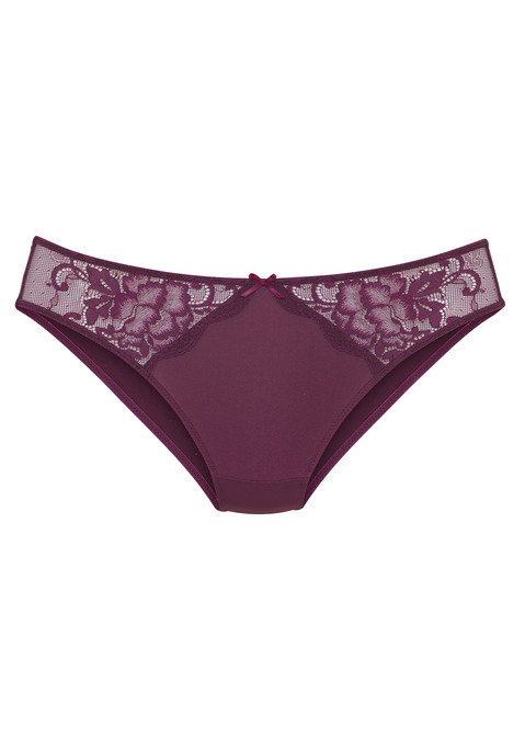 Bild: Slip von petite fleur by Lascana: Femininer Slip im attraktiven 3er-Pack. Gefertigt aus weichem Microtouch-Material und feiner, floraler Spitze. Mit feiner Zierschleife in der vorderen Mitte. Mit eingearbeitetem Baumwollzwickel. Passender BH aus der gleichen Serie, um dein Wäsche-Set zu vervollständigen. Aus 88% Polyamid, 12% Elasthan.