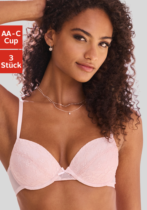 Bild: Push-up-BH von petite fleur: Femininer Push-up mit Bügel im attraktiven 3er-Pack. Mit herausnehmbaren Kissen und Formbügel für ein wunderschönes Dekolleté. Cups mit blumiger Spitze überzogen. Individuell verstellbare Träger sowie Rückenverschluss. Passende Unterteile erhältlich, um dein Wäsche-Set zu vervollständigen. Aus 60% Polyamid, 35% Polyester, 5% Elasthan.