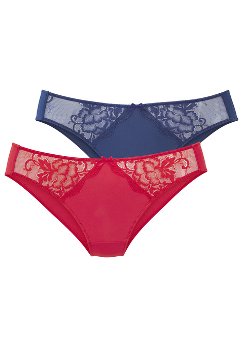 Bild: Slip von petite fleur: Femininer Slip im attraktiven 3er-Pack. Gefertigt aus weichem Microtouch-Material und feiner, floraler Spitze. Mit feiner Zierschleife in der vorderen Mitte. Mit eingearbeitetem Baumwollzwickel. Passender BH aus der gleichen Serie, um dein Wäsche-Set zu vervollständigen. Aus 88% Polyamid, 12% Elasthan.