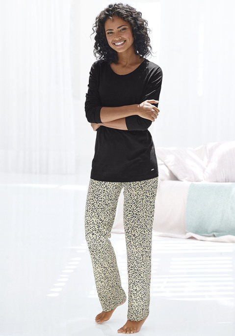 Pyjama von s.Oliver in schwarz-beige-gemustert