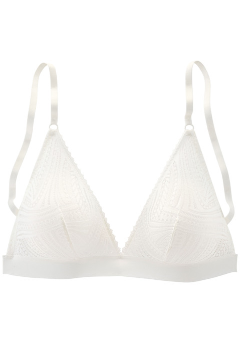 Bild: Bralette-BH von s.Oliver: Hübscher Bralette-BH (ohne Wattierung) mit graphischer Spitze in transparenter Optik. Modisches Unterbrustgummi für einen sicheren Halt. Zarte Spitzenborte am Cuprand. Individuell verstellbare Träger sowie Rückenverschluss. Passende Unterteile aus der gleichen Serie erhältlich. Sexy Dessous. Spitzen-Dessous. Romantische Dessous. Verspielte Dessous. Obermaterial: 87% Polyamid, 13% Elasthan.