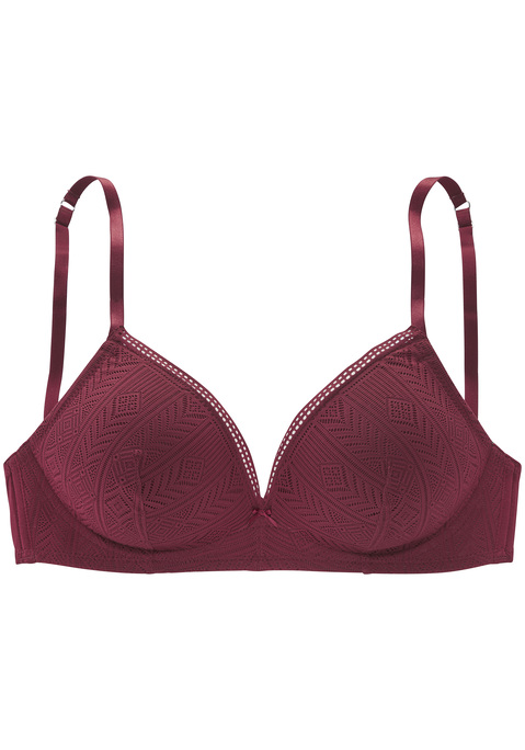 Bild: Bralette-BH von s.Oliver: Modischer Bralette-BH mit feiner Zierschleife in der vorderen Mitte. Cups mit graphischer Spitze überzogen. Rücken aus weichem Microtouch-Material. Individuell verstellbare Träger sowie Rückenverschluss. Passende Unterteile aus der gleichen Serie erhältlich. Aus 46% Polyamid, 43% Polyester, 11% Elasthan.