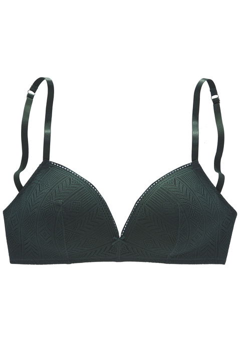 Bild: Bralette-BH von s.Oliver: Modischer Bralette-BH mit feiner Zierschleife in der vorderen Mitte. Cups mit graphischer Spitze überzogen. Rücken aus weichem Microtouch-Material. Individuell verstellbare Träger sowie Rückenverschluss. Passende Unterteile aus der gleichen Serie erhältlich. Aus 46% Polyamid, 43% Polyester, 11% Elasthan.