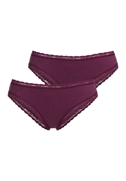 Bild: Brasilslip von s.Oliver: Hübscher Brasilslip von s.Oliver im 2er-Pack. Zarte Spitze an Bund- und Beinabschlüssen. Feines Rippmaterial. Aus elastischer Baumwolle.