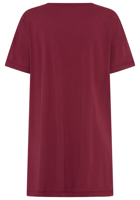 Bild: Nachthemd von s.Oliver: Bequemes Bigshirt von s.Oliver mit kleinem Herzprint auf der Brust. Kurze Ärmel und Rundhalsausschnitt. Hergestellt aus angenehmer Viskose-Baumwollqualität.