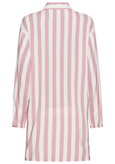 Bild: Nachthemd von s.Oliver: Stilvolles Nachthemd von s.Oliver mit Reverskragen und überschnittenen Schultern. Mit durchgehender Knopfleiste und aufgesetzter Brusttasche. Elastischer Ärmelsaum. Komfortable Webware aus reiner Viskose.