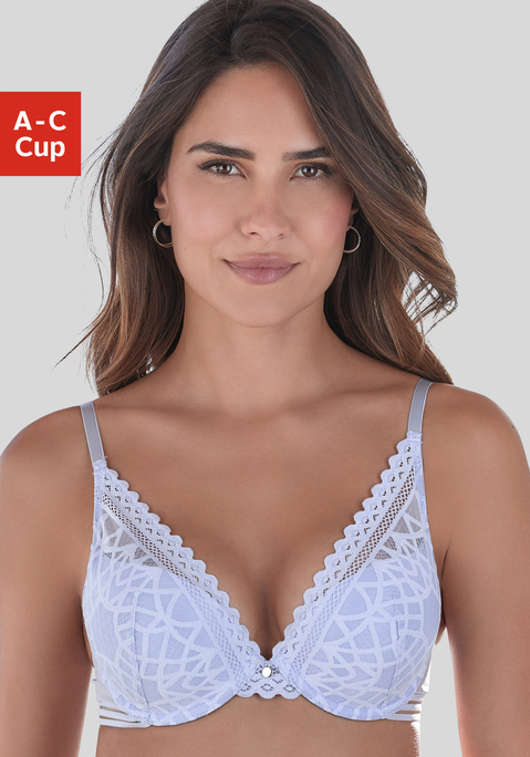 Bild: Push-up-BH von s.Oliver: Femininer Push-up-BH im edlen High-Apex Look. Cups mit graphischer Jacquardspitze überzogen. Mit modischem Accessoire vorne mittig und feinem Bund an den seitlichen Flügeln. Individuell verstellbare Träger sowie Rückenverschluss. Passende Unterteile aus der gleichen Serie erhältlich. Obermaterial: 60% Polyamid, 35% Polyester, 5% Elasthan.