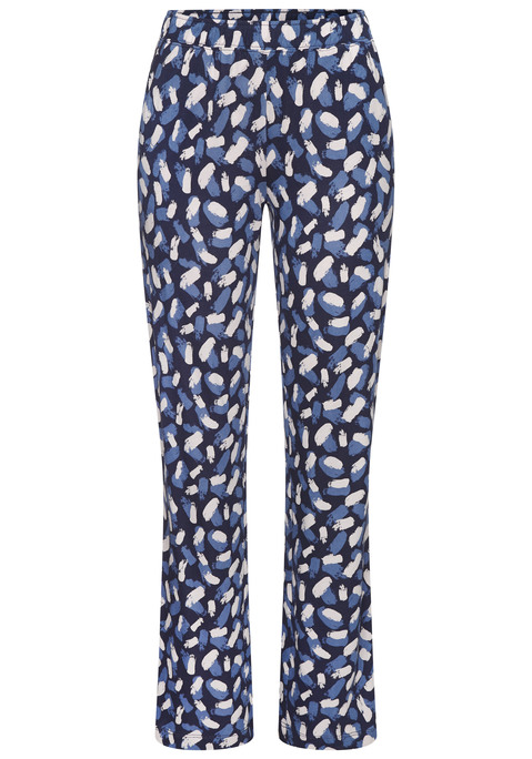 Bild: Pyjamahose von s.Oliver: Bequeme Pyjamahose von s.Oliver mit schönem Alloverdruck. Gerades Bein, Gummizugbund und Eingrifftaschen. Lässige Passform. Aus angenehmer Baumwoll-Viskose-Qualität gefertigt, für höchsten Tragekomfort.