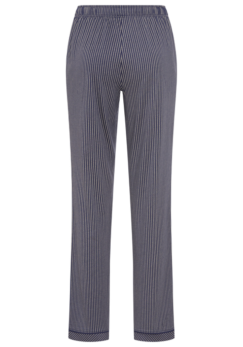 Bild: Pyjamahose von s.Oliver: Klassische Pyjamahose von s.Oliver. Mit Kontrastpaspel am Saum vom weitem Bein, seitlichen Eingrifftaschen und elastischem Tunnelzugbund. Weiche Single-Jersey-Qualität aus 50% Baumwolle, 50% Viskose.